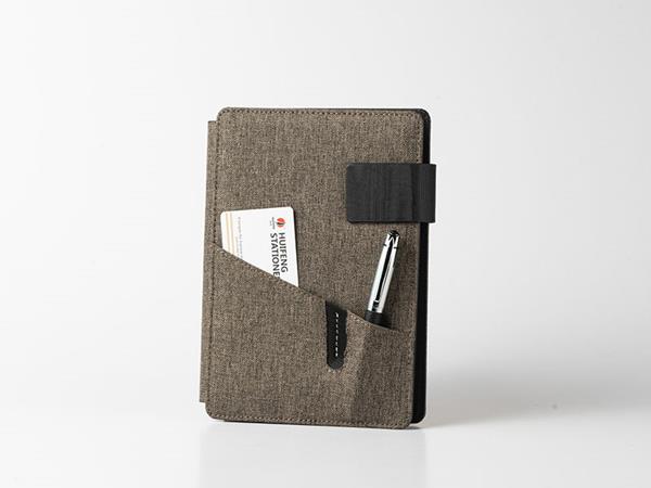 Carnet en cuir PU avec boucle magnétique, couverture en PU écologique avec poche et porte-stylo, porte-cartes intérieur, 330 pages vierges