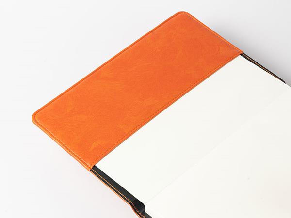 Carnets en cuir PU noir/orange, boucle magnétique, 80 pages quadrillées  
